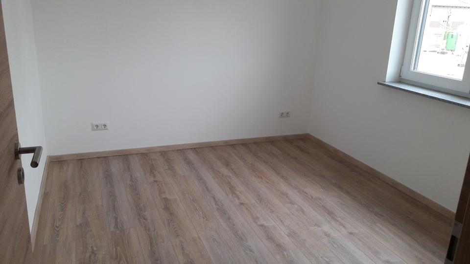 Etagenwohnung Mallersdorf-Pfaffenberg Pfaffenberg - 3 Zimmer, 80 m&sup2;, 850&euro; | Angebot:26006501