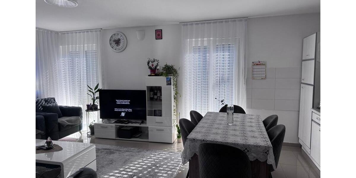 Etagenwohnung Dorfen - 3 Zimmer, 63 m&sup2;, 1.070&euro; | Angebot:25394492