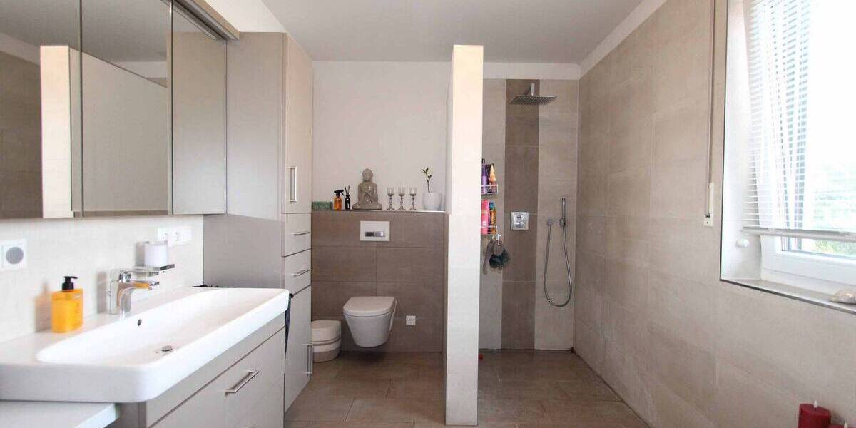 Einfamilienhaus Essenbach Unterahrain - 5 Zimmer, 156 m&sup2;, 698.000&euro; | Angebot:26053452