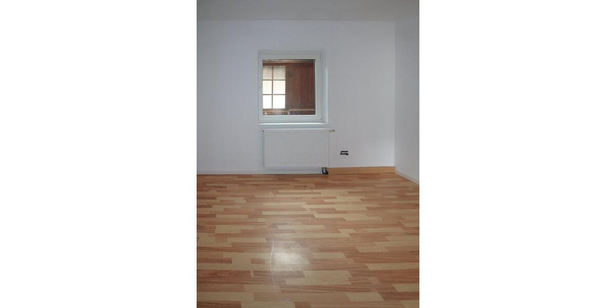 Einfamilienhaus Velden - 7 Zimmer, 140 m&sup2;, 1.300&euro; | Angebot:23660225