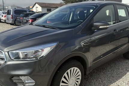 Ford Kuga 2.0 TDCI 4x4 Automatik Sitzheizung Keyless 254.000 km 7.500 &euro; Altdorf 84032