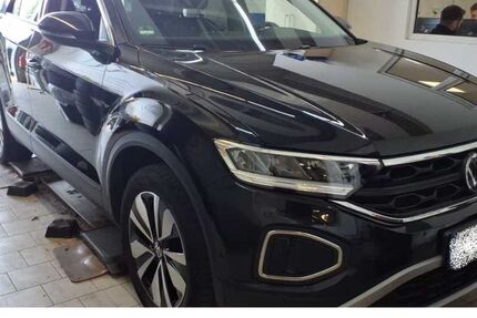 VW T-Roc 28.090 km 18.980 &euro; Vilsbiburg 84137