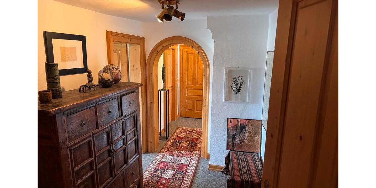 Etagenwohnung Dingolfing - 4 Zimmer, 130 m&sup2;, 1.600&euro; | Angebot:25323923