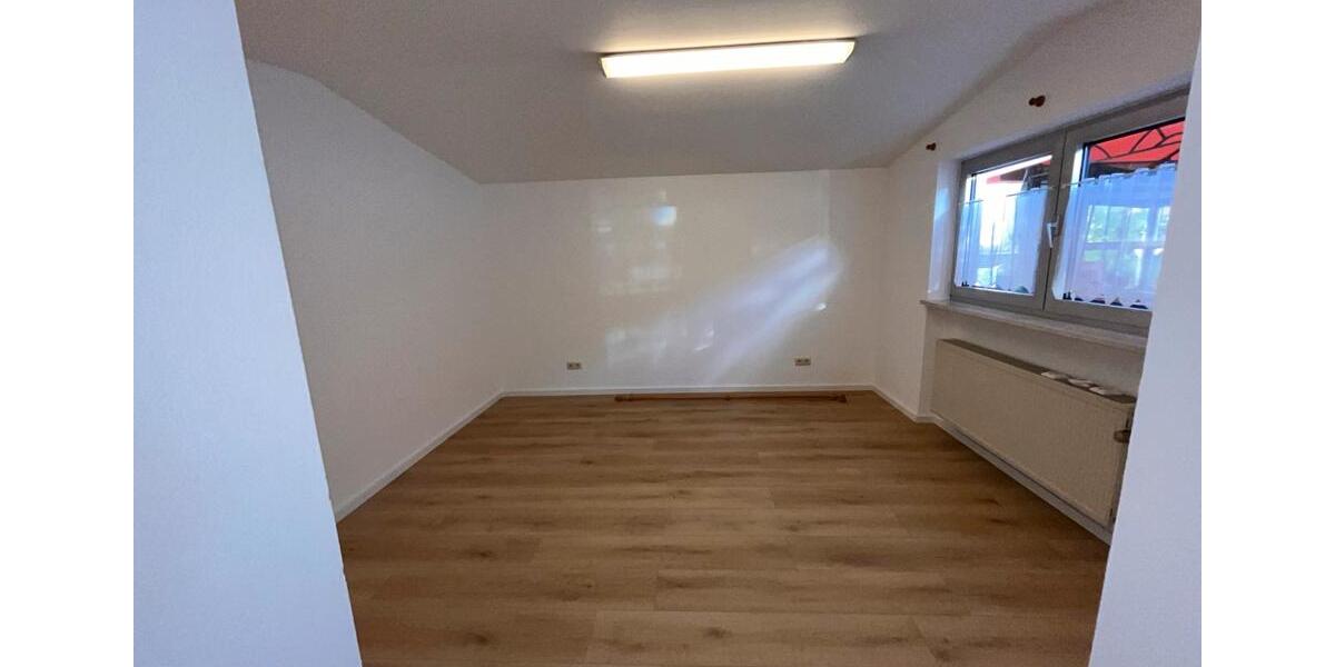 Erdgeschoßwohnung Moosthenning - 2 Zimmer, 60 m&sup2;, 690&euro; | Angebot:25860471