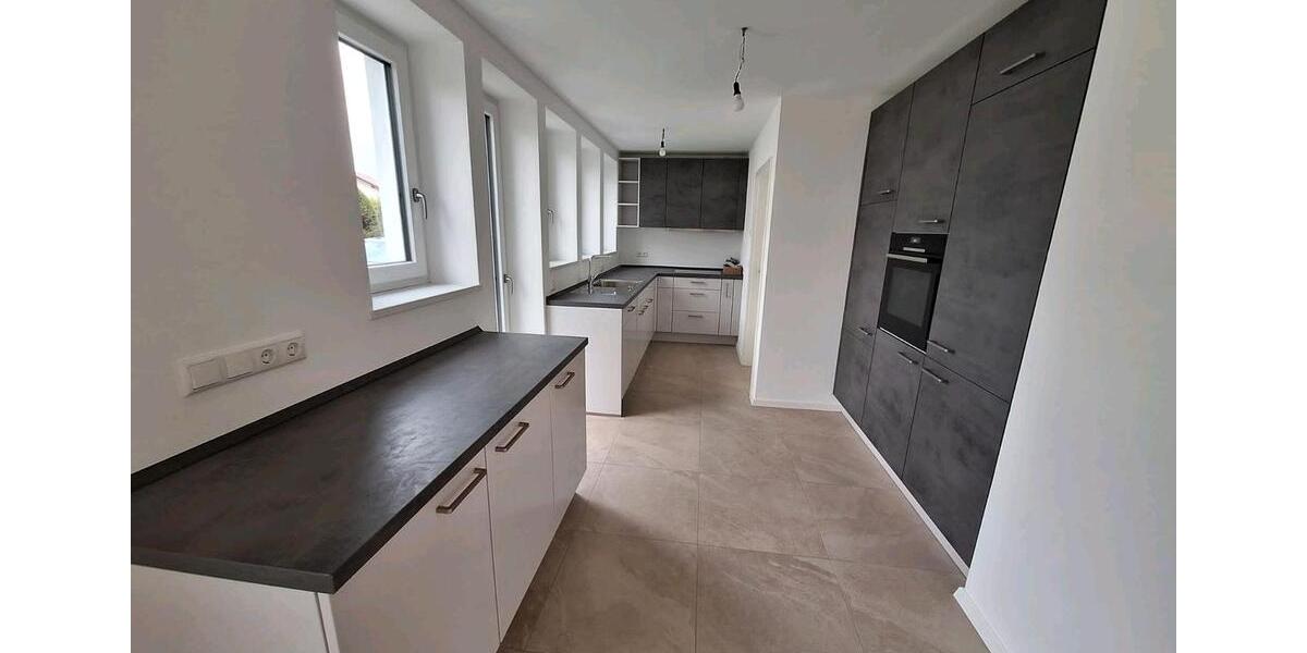 Erdgeschoßwohnung Taufkirchen (Vils) - 5 Zimmer, 165 m&sup2;, 1.950&euro; | Angebot:24363731