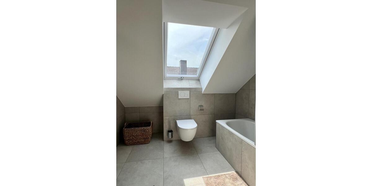 Dachgeschoßwohnung Langenbach - 2 Zimmer, 65 m&sup2;, 1.475&euro; | Angebot:25852496