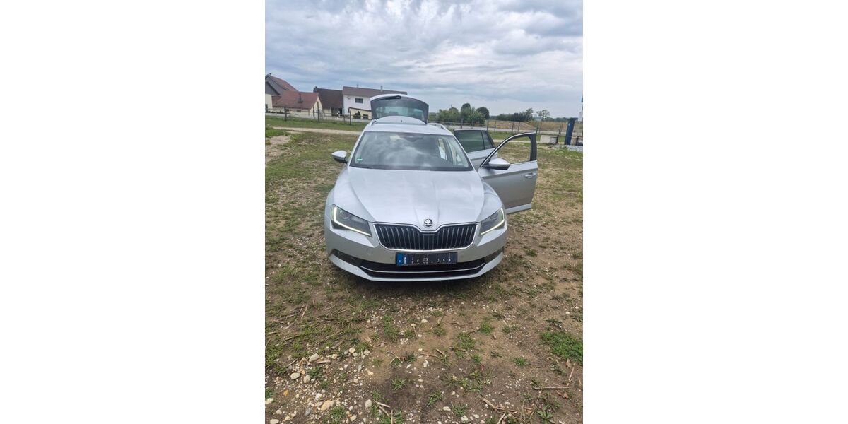 Skoda Superb 204.000 km 14.100 &euro; Wörth 84109