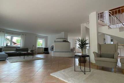 Haus Wartenberg - 5 Zimmer, 282 m&sup2;, 1.750&euro; | Angebot:25798788