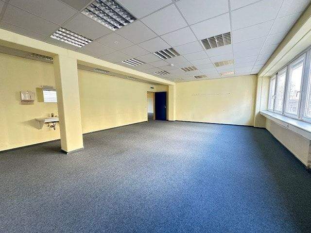 Gewerbeobjekt Landshut Industriegebiet - 1 Zimmer, 158 m&sup2;, 1.600&euro; | Angebot:25687236