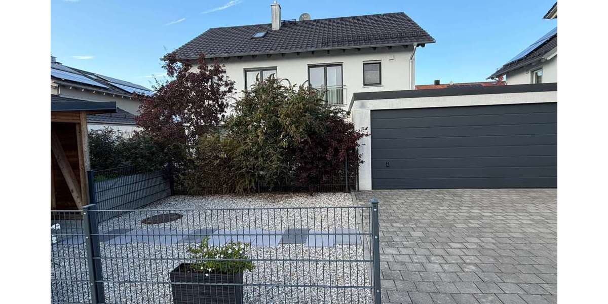Einfamilienhaus Langenpreising - 8 Zimmer, 220 m&sup2;, 1.098.000&euro; | Angebot:27661585