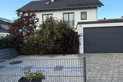 Haus Langenpreising - 8 Zimmer, 220 m&sup2;, 1.098.000&euro; | Angebot:27661585