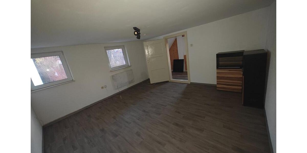 Einfamilienhaus Wildenberg - 7 Zimmer, 220 m&sup2;, 1.700&euro; | Angebot:25907276