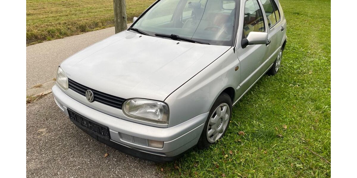 VW Golf 94.208 km 1.499 &euro; Taufkirchen / Vils 84416