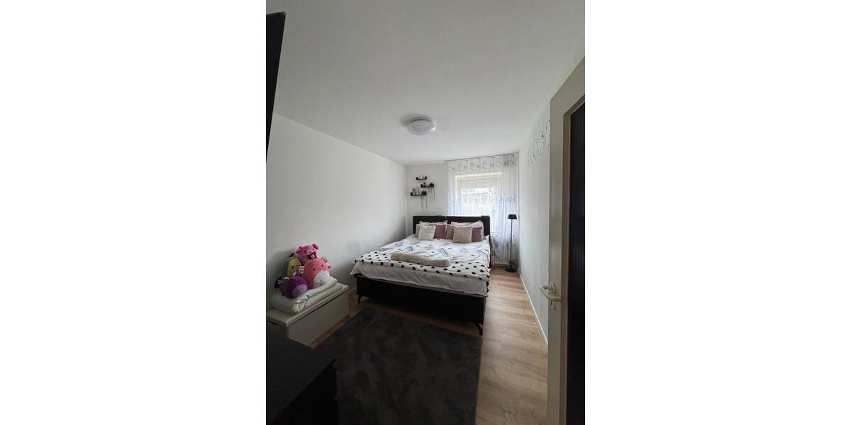 Etagenwohnung Dingolfing - 4.5 Zimmer, 90 m&sup2;, 1.125&euro; | Angebot:25323924