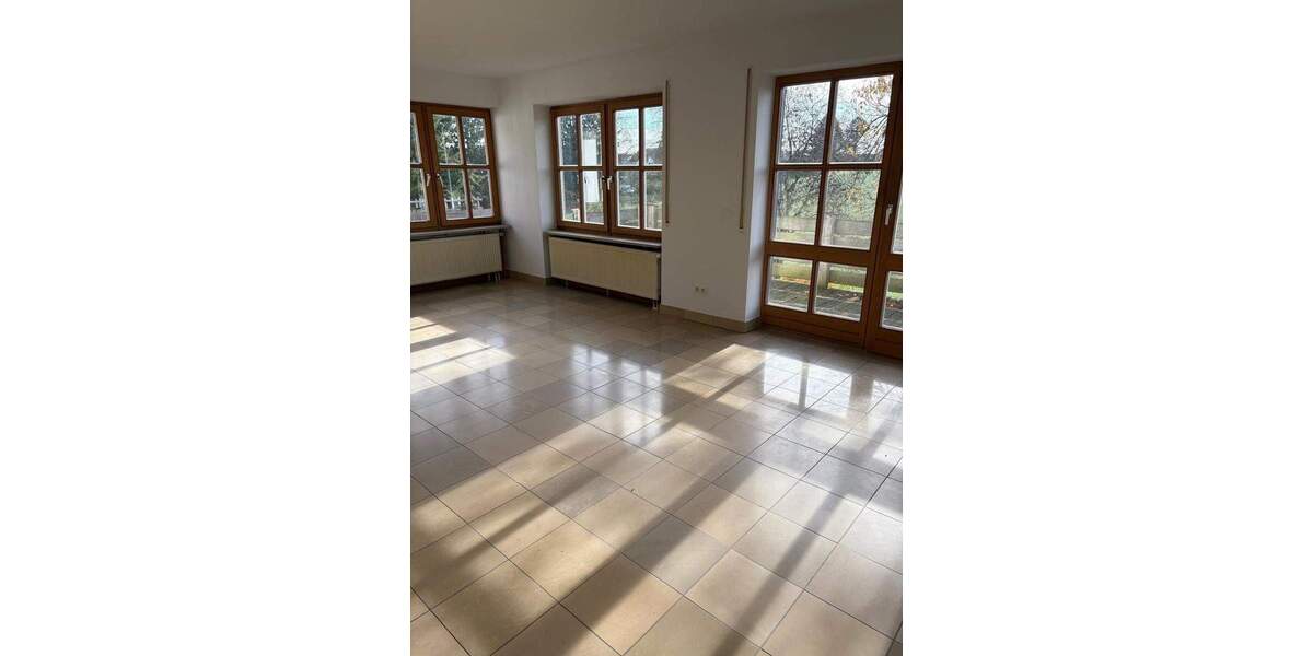 Einfamilienhaus Tiefenbach - 5 Zimmer, 160 m&sup2;, 1.600&euro; | Angebot:25815953