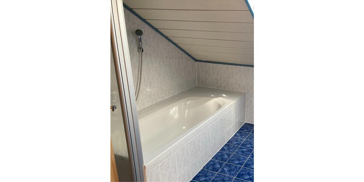 Dachgeschoßwohnung Bodenkirchen - 3 Zimmer, 75 m&sup2;, 780&euro; | Angebot:25353329