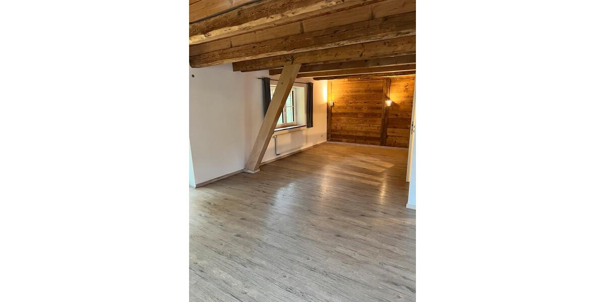 Etagenwohnung Attenhofen Walkertshofen - 3 Zimmer, 110 m&sup2;, 990&euro; | Angebot:25376372