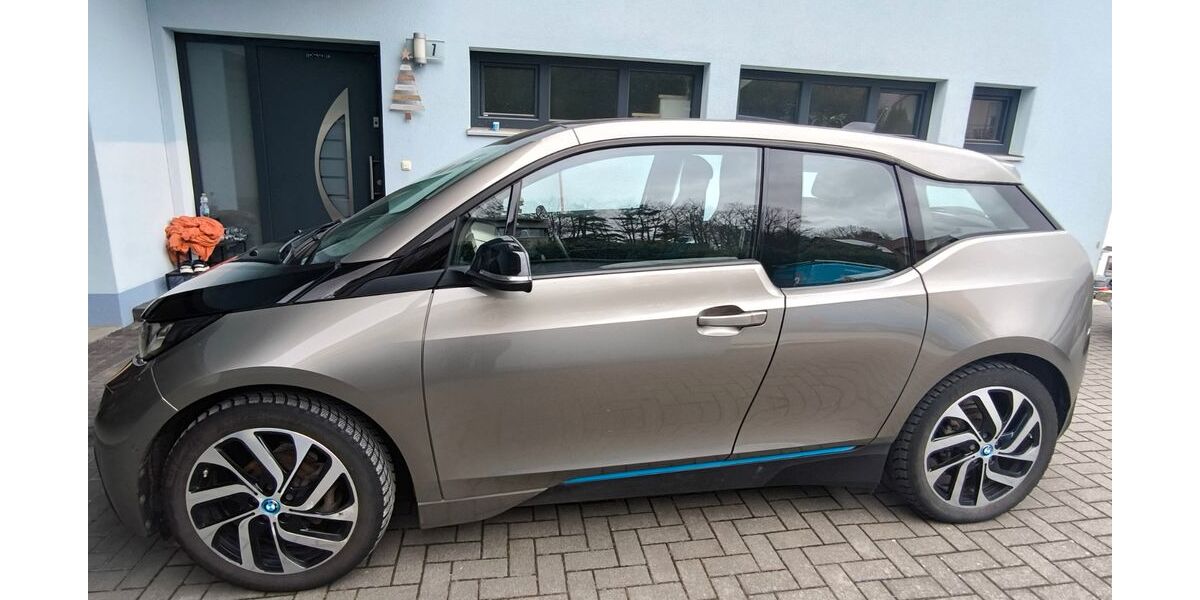 BMW i3 76.700 km 11.900 &euro; Furth 84095