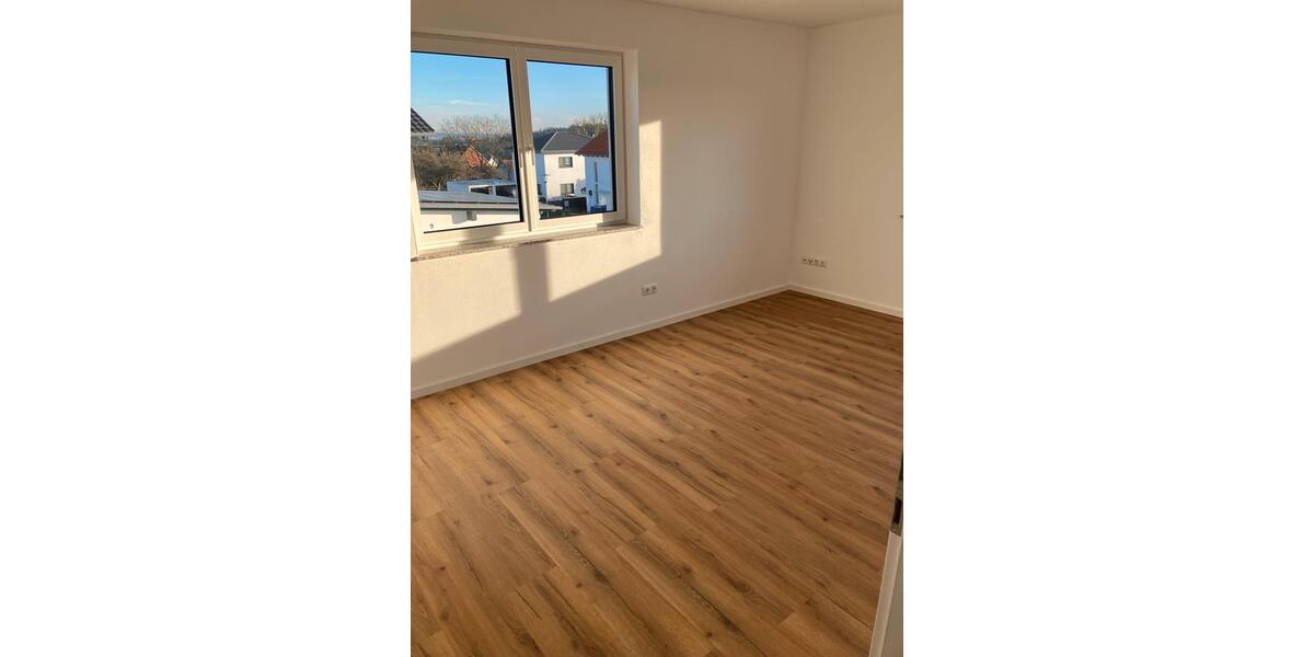 Doppelhaushälfte Bruckberg - 5 Zimmer, 133 m&sup2;, 1.700&euro; | Angebot:25329415