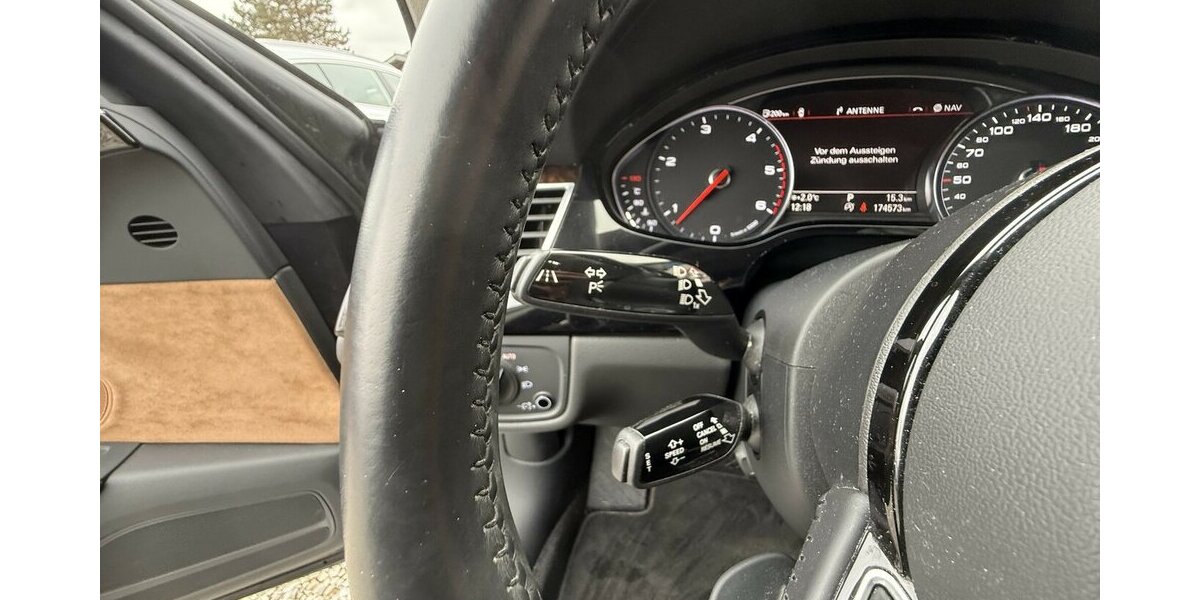 Audi A8 4.2 TDI EXCLUSIVE MATRIX 360°KAMERA MASSAGE 173.600 km 25.980 &euro; Altdorf 84032