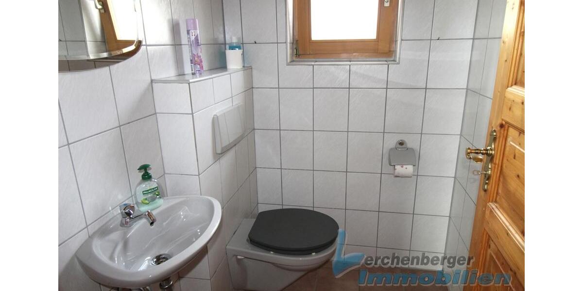 Einfamilienhaus Moosthenning - 7 Zimmer, 250 m&sup2;, 1.850&euro; | Angebot:25340470