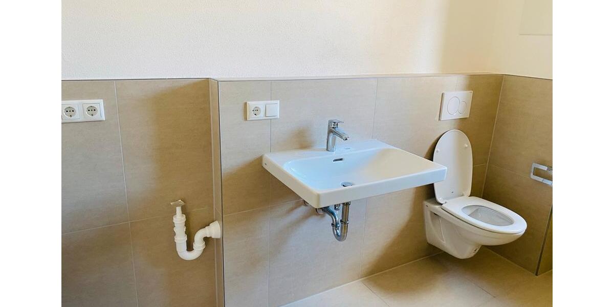 Erdgeschoßwohnung Rottenburg an der Laaber - 3 Zimmer, 104 m&sup2;, 1.170&euro; | Angebot:25977249