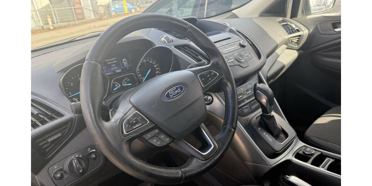 Ford Kuga 2.0 TDCI 4x4 Automatik Sitzheizung Keyless 254.000 km 6.990 &euro; Altdorf 84032