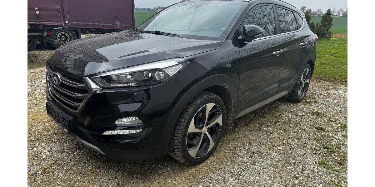 Hyundai TUCSON 139.518 km 15.700 &euro; Loiching 84180