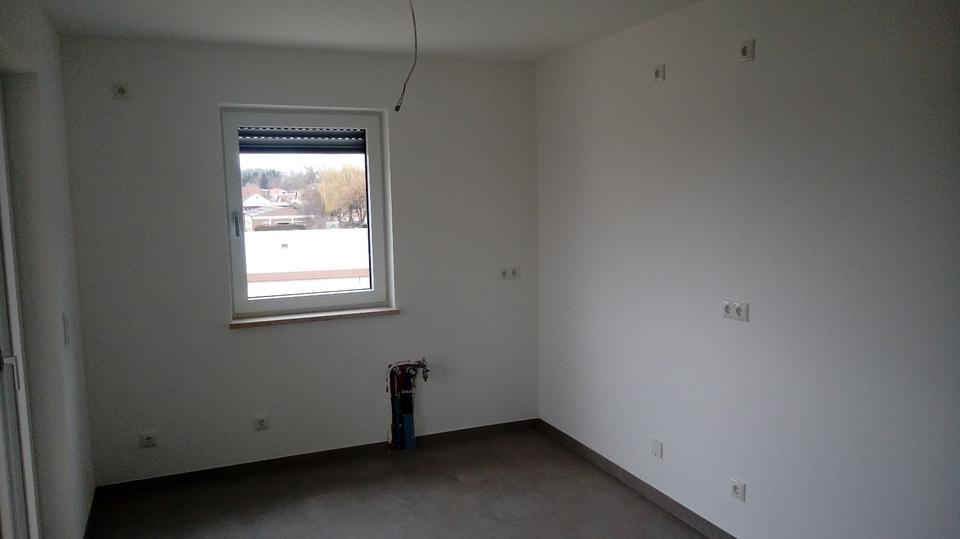 Etagenwohnung Ergoldsbach Langenhettenbach - 3 Zimmer, 81 m&sup2;, 720&euro; | Angebot:27601878