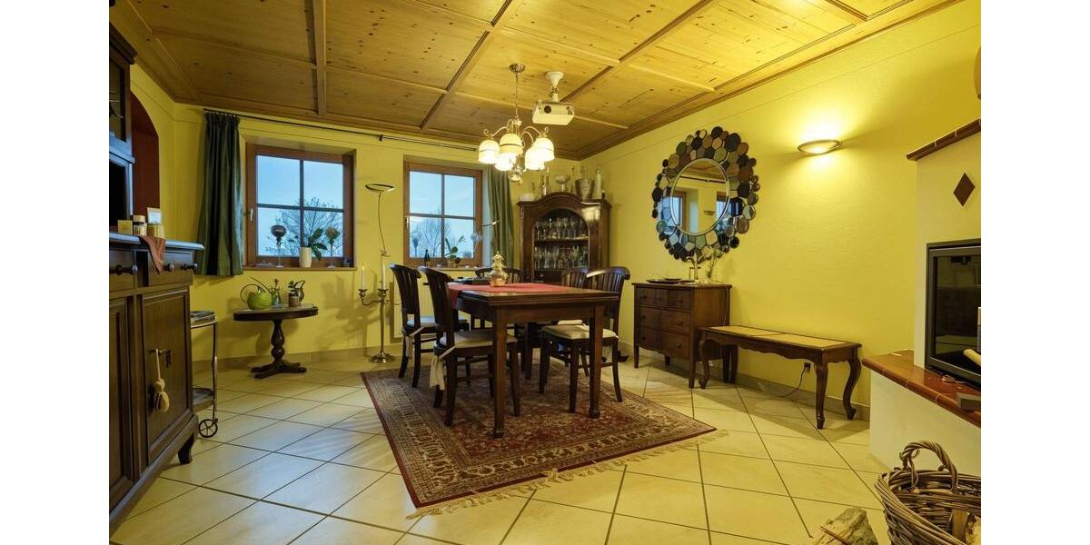 Etagenwohnung Buchbach - 5 Zimmer, 160 m&sup2;, 1.490&euro; | Angebot:24427778