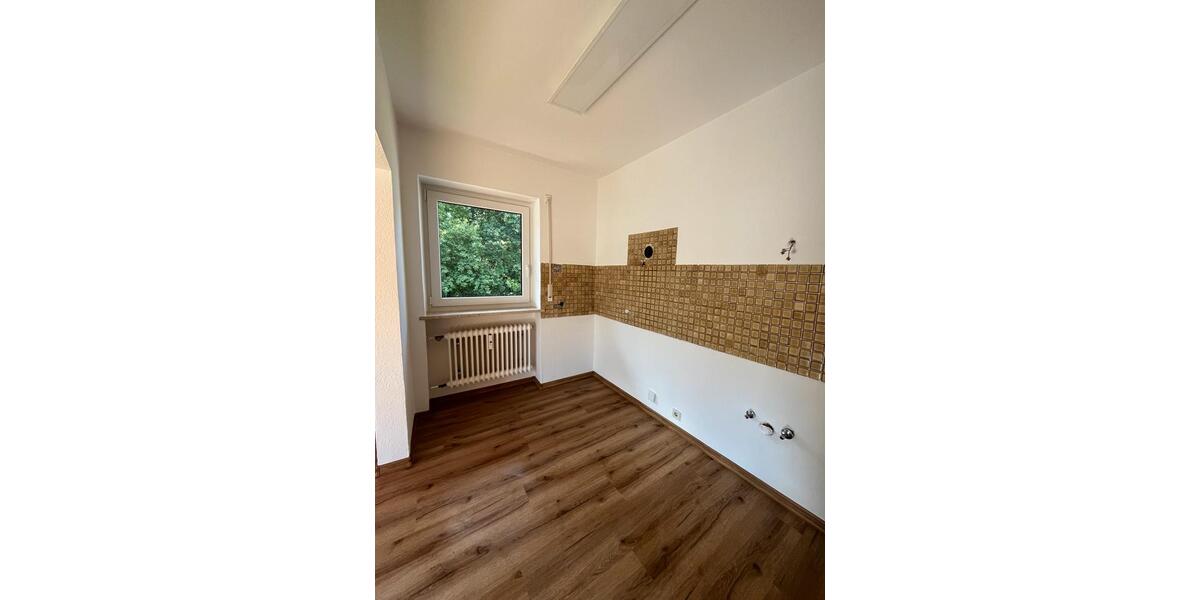 Etagenwohnung Dingolfing - 4 Zimmer, 120 m&sup2;, 1.300&euro; | Angebot:27595656