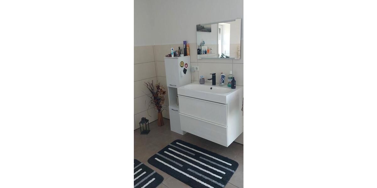 Etagenwohnung Mengkofen - 3 Zimmer, 89 m&sup2;, 860&euro; | Angebot:26614963
