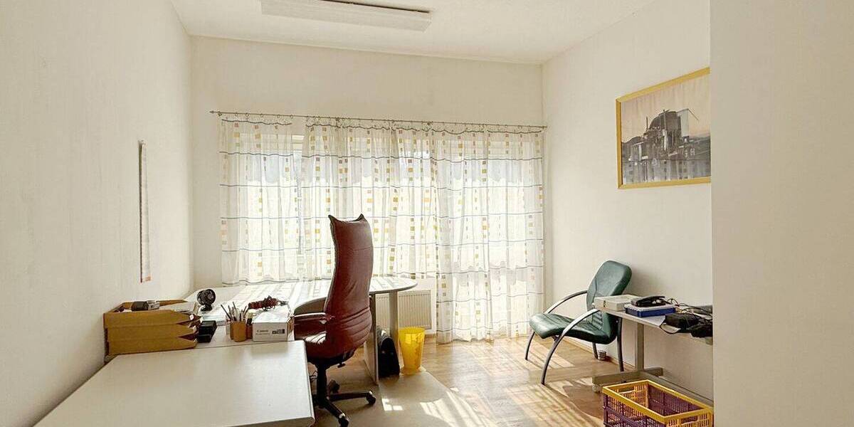 Etagenwohnung Landshut Altstadt - 4 Zimmer, 150 m&sup2;, 468.000&euro; | Angebot:25985558