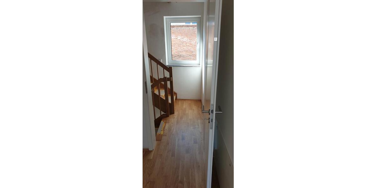 Reihenhaus Dingolfing - 2 Zimmer, 93 m&sup2;, 360.000&euro; | Angebot:26089010