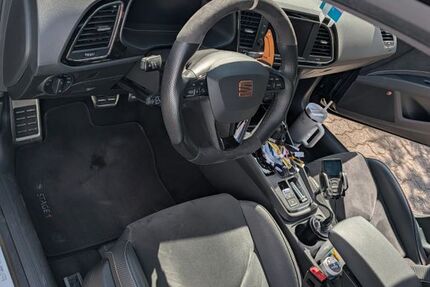 Seat Leon 134.000 km 23.990 &euro; Essenbach 84051