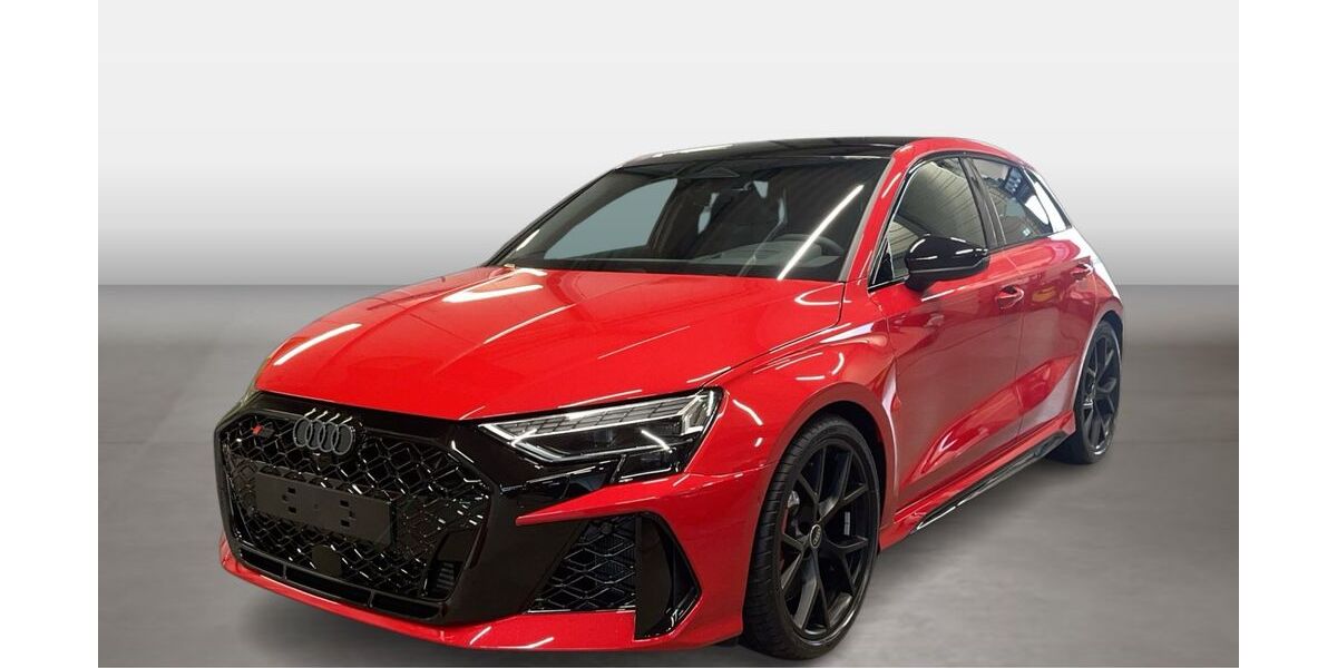 Audi RS3 2.500 km 65.980 &euro; Landshut 84030
