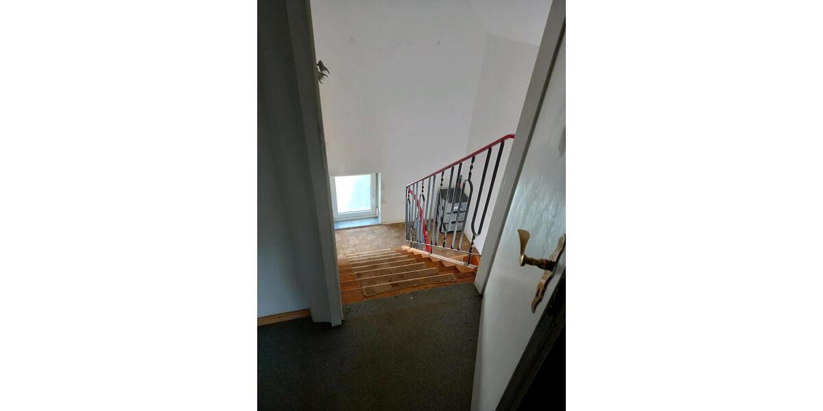 Mehrfamilienhaus, Wohnhaus Mengkofen - 5 Zimmer, 145 m&sup2;, 310.000&euro; | Angebot:24916204