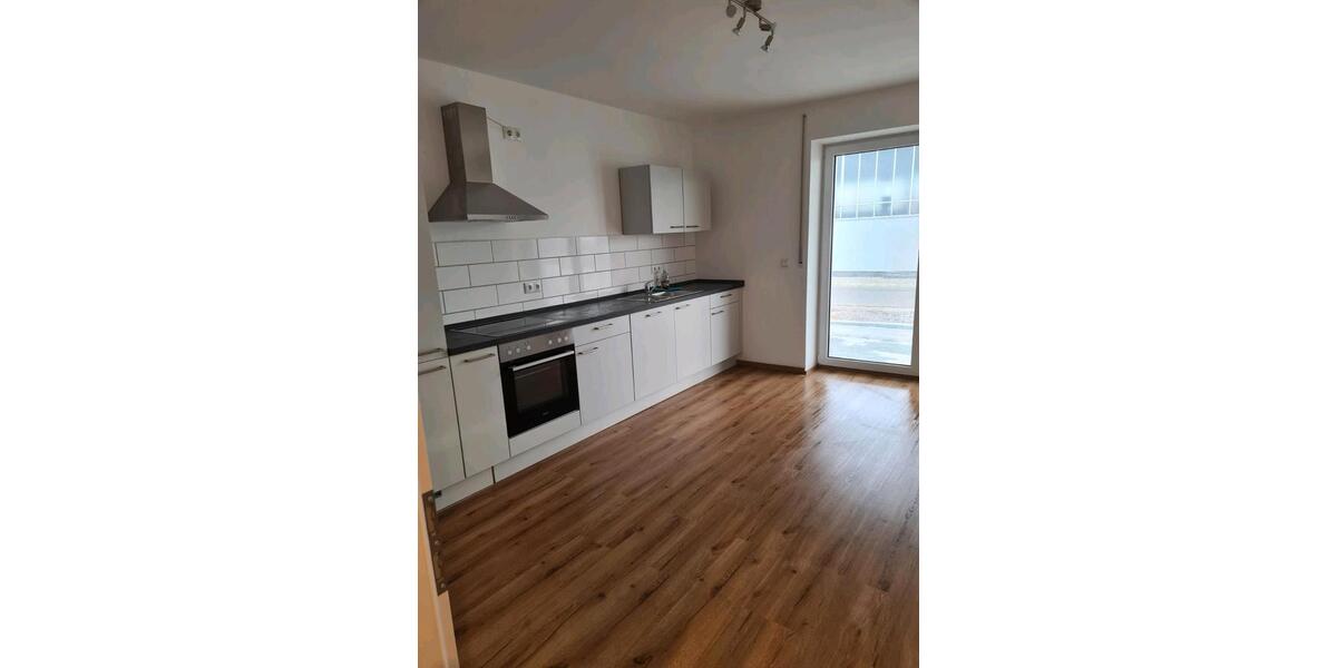 Etagenwohnung Mengkofen - 3 Zimmer, 89 m&sup2;, 925&euro; | Angebot:25790629