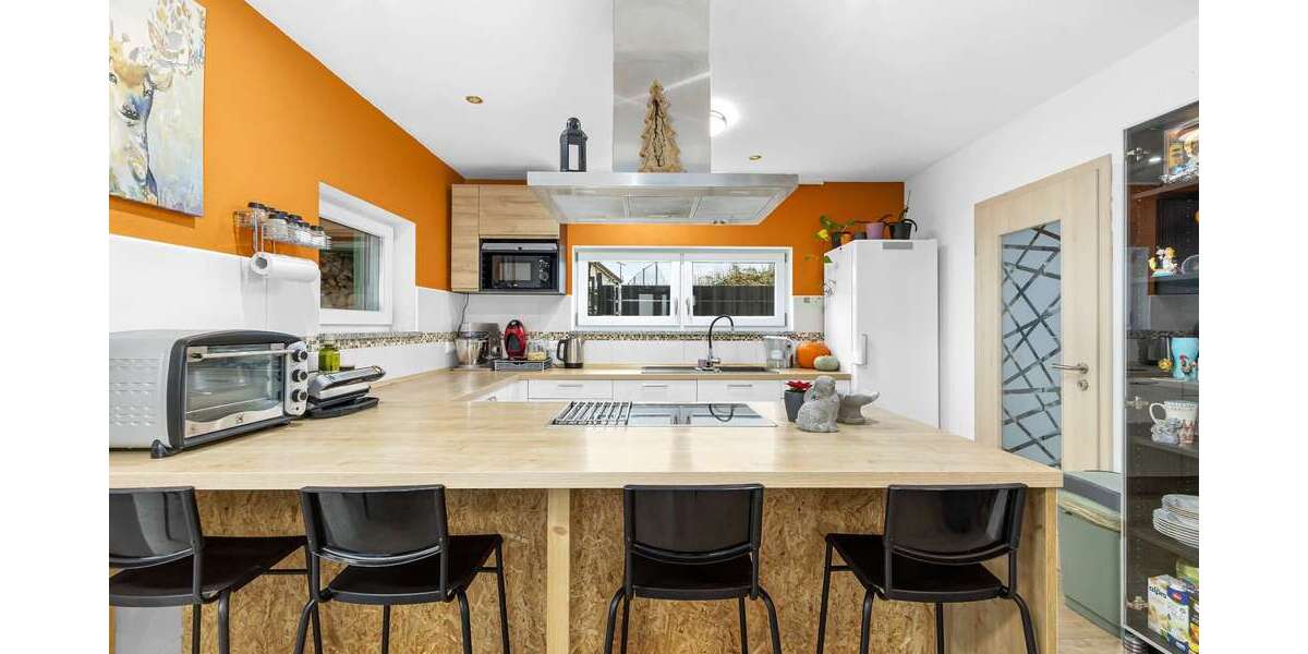 Neuwertige DHH in ruhiger Anliegerstraße | Kaminofen, Fußbodenheizung & Hobbyraum - Doppelhaushälfte Taufkirchen (Vils) | Angebot:22166188