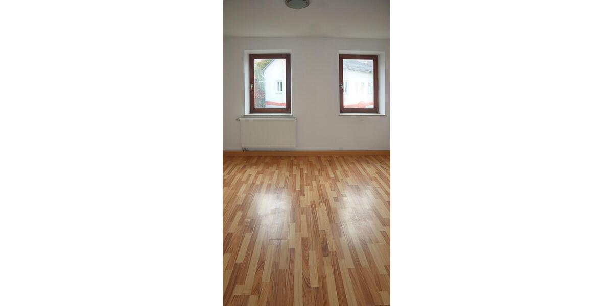 Einfamilienhaus Velden - 7 Zimmer, 140 m&sup2;, 1.300&euro; | Angebot:23660225