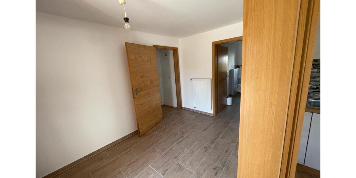 Erdgeschoßwohnung Essenbach - 3 Zimmer, 75 m&sup2;, 780&euro; | Angebot:25881498
