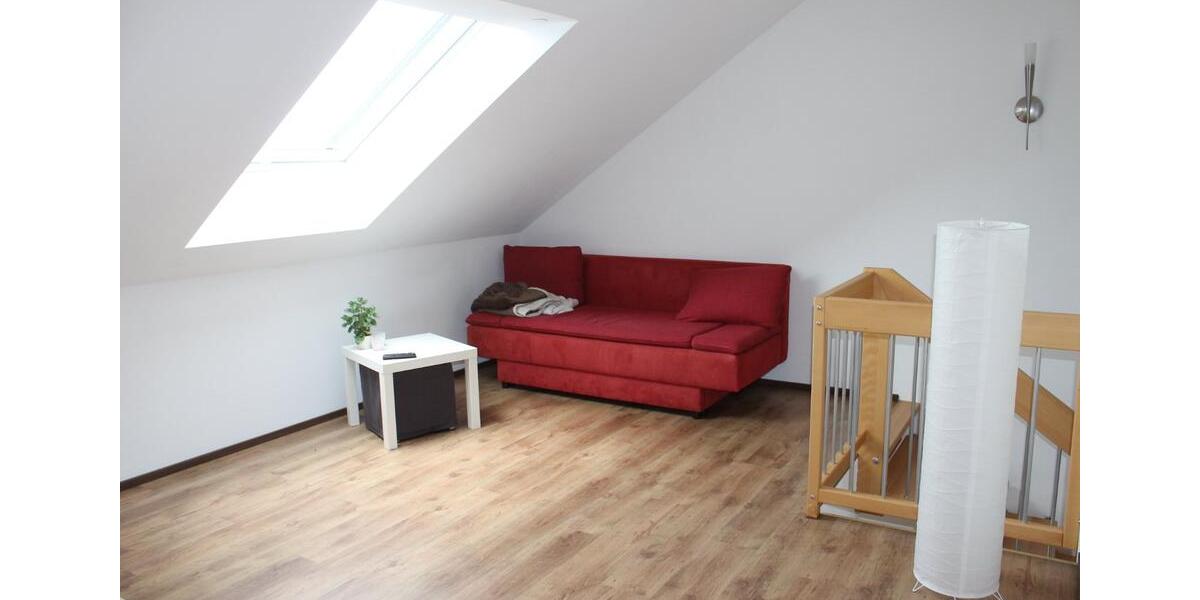 Etagenwohnung Adlkofen - 4 Zimmer, 65 m&sup2;, 330&euro; | Angebot:25641071