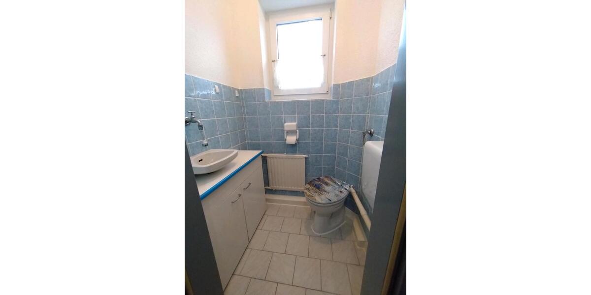 Etagenwohnung Mengkofen - 3 Zimmer, 120 m&sup2;, 28&euro; | Angebot:23902377