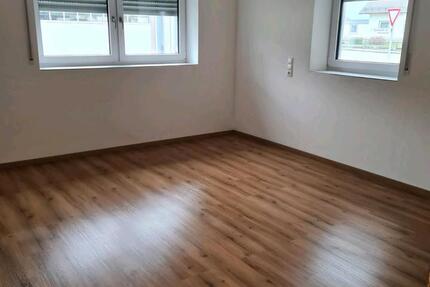 Wohnung Mengkofen - 3 Zimmer, 89 m&sup2;, 925&euro; | Angebot:25790629