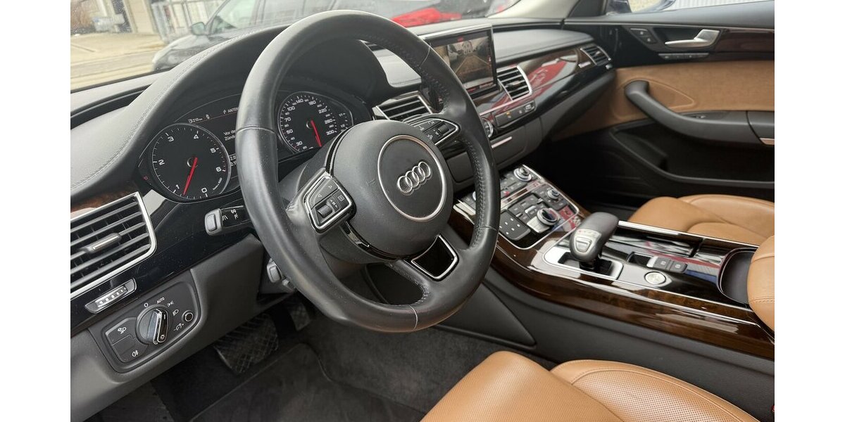 Audi A8 4.2 TDI EXCLUSIVE MATRIX 360°KAMERA MASSAGE 173.600 km 25.980 &euro; Altdorf 84032