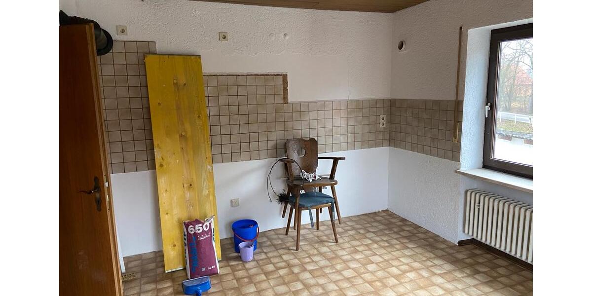 Etagenwohnung Langenpreising - 3.5 Zimmer, 100 m&sup2;, 1.200&euro; | Angebot:25131852