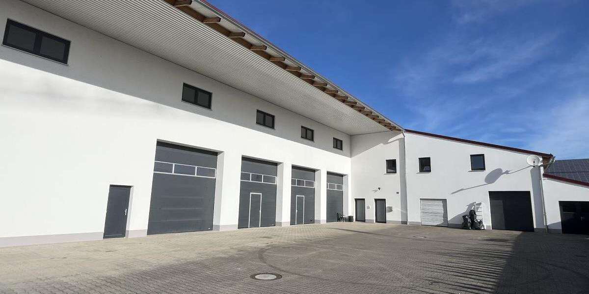 Etagenwohnung Wartenberg - 3 Zimmer, 100 m&sup2;, 1.000&euro; | Angebot:25638223