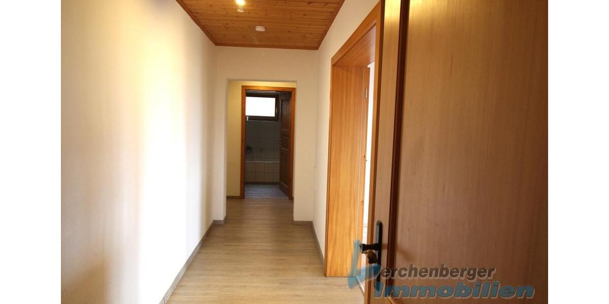 Einfamilienhaus Moosthenning - 7 Zimmer, 250 m&sup2;, 1.850&euro; | Angebot:25340470