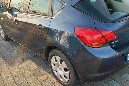 Opel Astra 160.000 km 2.950 &euro; Bruckberg 84079