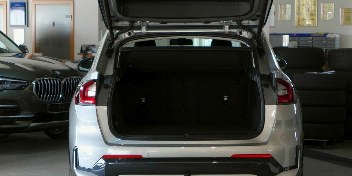 BMW X1 23dxDrive x-Line AHK,Pan-Dach,H&K,Leder 28.900 km 41.590 &euro; Landshut 84030